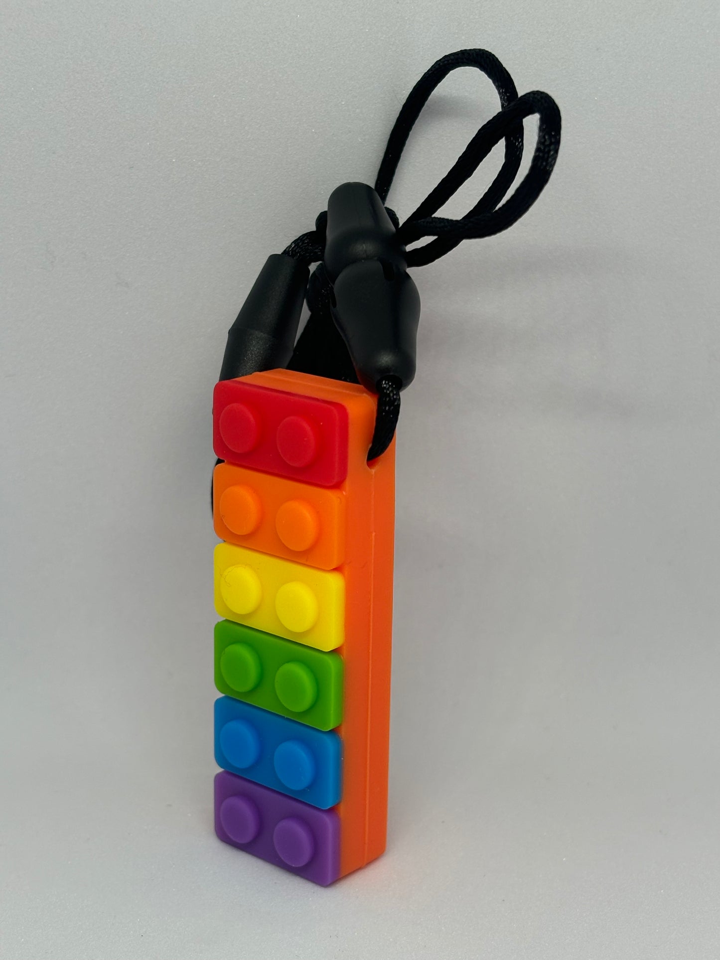 Chewable necklace - Rainbow brick