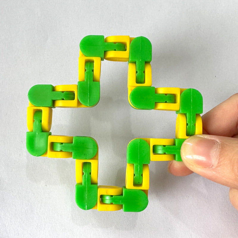 Wacky Track fidget chain