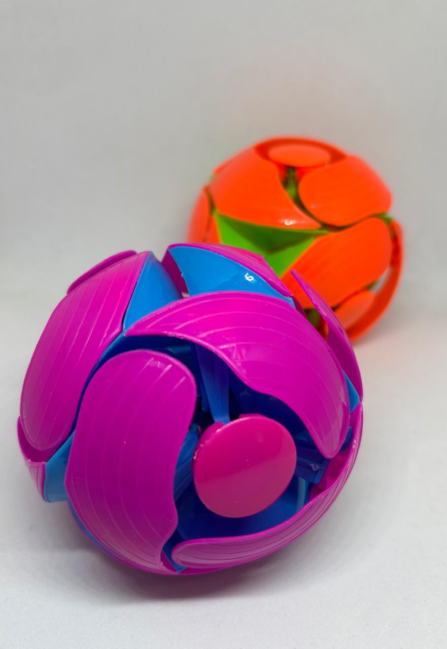 Colour-flipping Fidget Ball